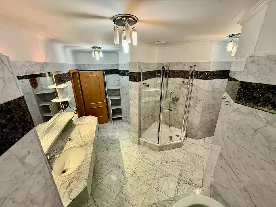 12.-Bild_Badezimmer